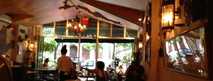 Edgar's Cafe is one of Posti salvati di George.