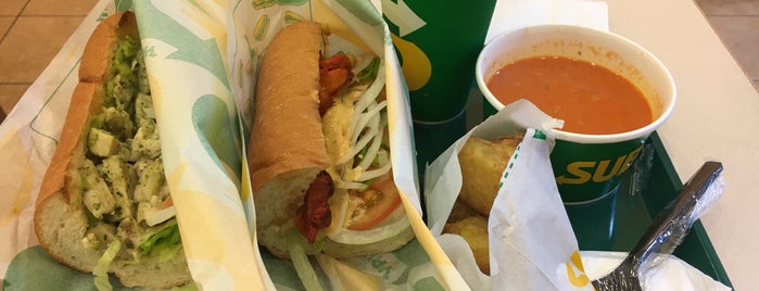 SUBWAY is one of SUBWAY九四中国 for Sandwich Places.