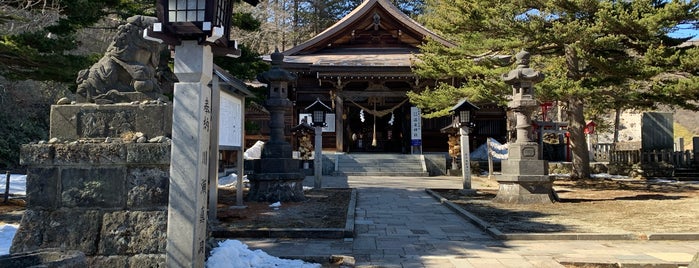 Nasu Yuzenjinja Shrine is one of そうだ、那須方面よく行ってた。.