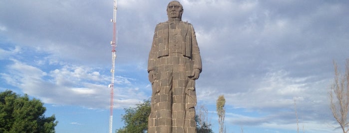 Cerro de las Campanas is one of LOS GUARDADOS.