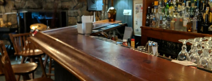 Long Ridge Tavern is one of BEST BARS - NEW ENGLAND USA.