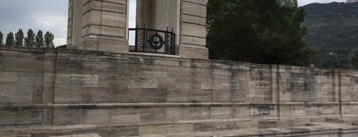 Cimitero Militare Inglese (English Cemetery) is one of Lugares favoritos de Doc.