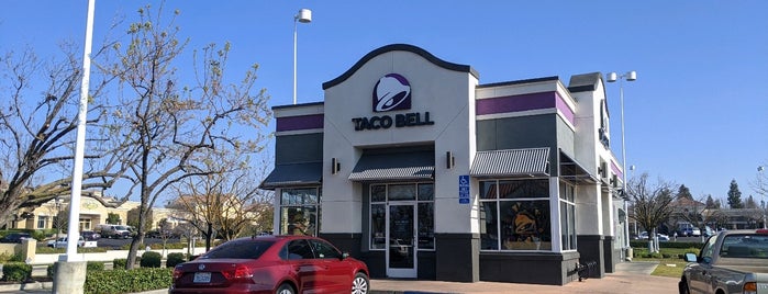 Taco Bell is one of Locais curtidos por Kelsey.