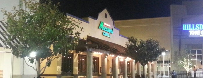 Romano's Macaroni Grill is one of Lieux qui ont plu à Rae.