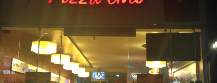 Pizza Uno is one of çikolata.