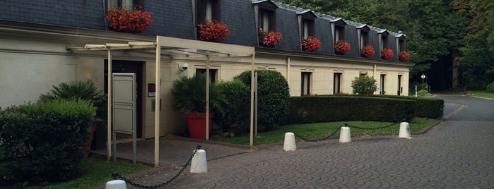 Hotel Novotel Château de Maffliers is one of Tempat yang Disukai Davor.