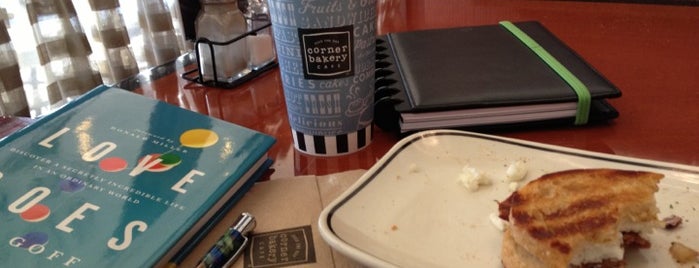 Corner Bakery Cafe is one of Oscarさんのお気に入りスポット.