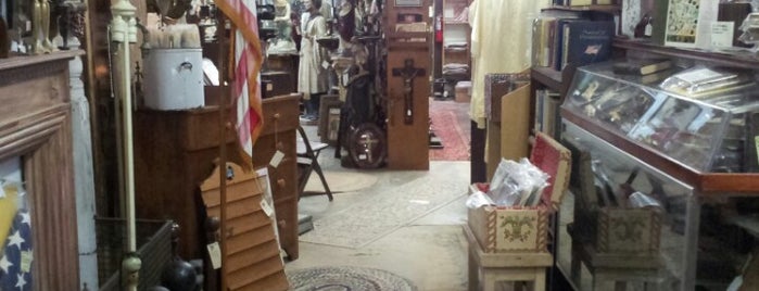 Heights Antiques on Yale is one of Houston Antiques/Vintage/Thrift.