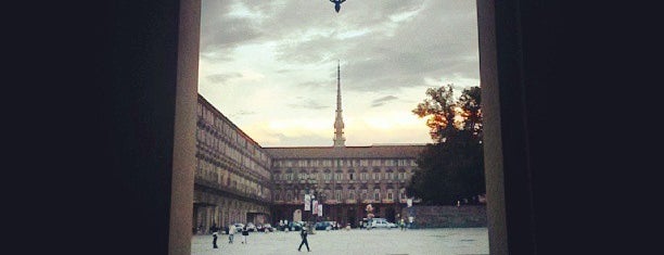 Piazza Castello is one of Turin To-do's.