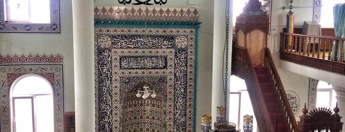 Meydan Camii is one of Camiler.