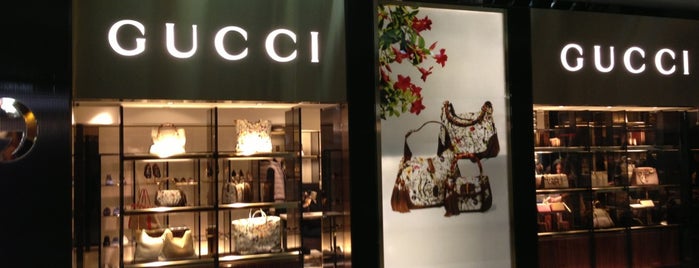 Gucci is one of Orte, die Vasily S. gefallen.
