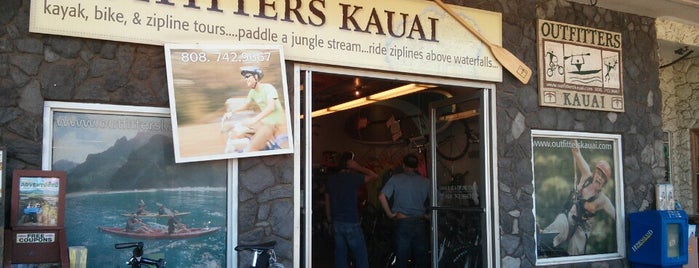 Outfitters Kauai is one of Steph'in Beğendiği Mekanlar.
