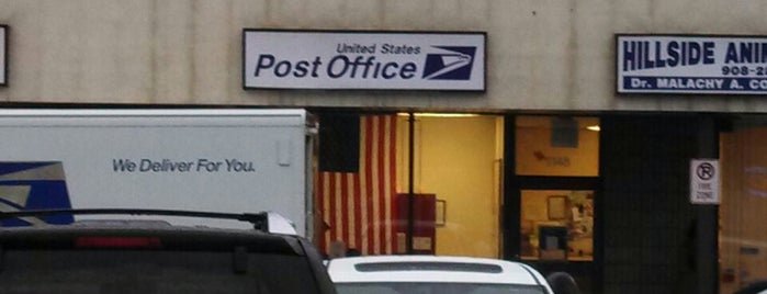 US Post Office is one of Orte, die 🖤💀🖤 LiivingD3adGirl gefallen.