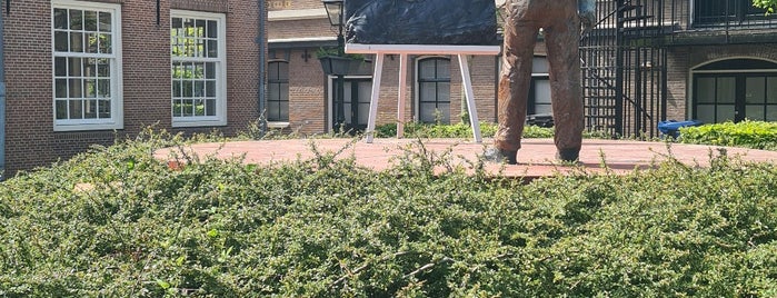Rembrandtplein is one of Leiden.