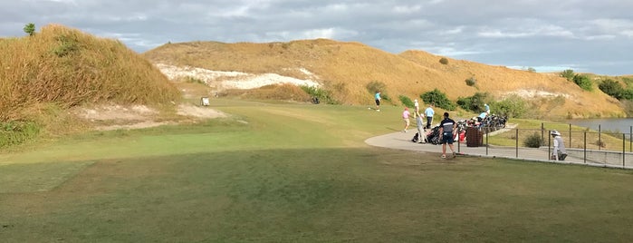 Streamsong Clubhouse is one of Posti che sono piaciuti a James.