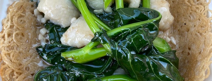 Menkee Wonton is one of Jeff 님이 저장한 장소.