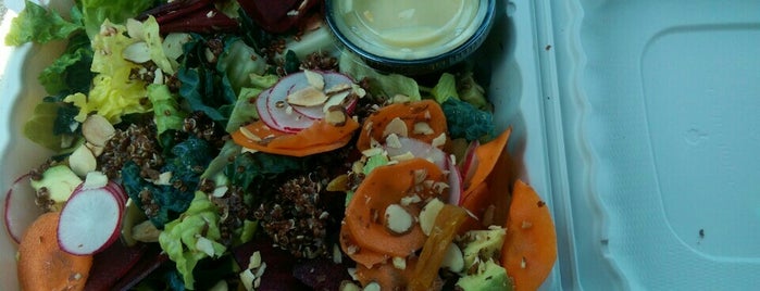 kale & clover: mindful kitchen is one of Raw Foods Restaurants in Scottsdale, AZ.