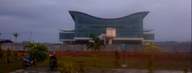 Raja Haji Fisabillilah International Airport (TNJ) is one of Indonesia's Airport - 1st List.