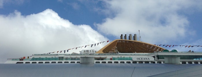 Ocean Cruise Terminal is one of Tempat yang Disukai Matthew.