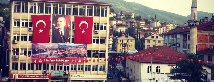 Cumhuriyet Meydanı is one of Şakir : понравившиеся места.