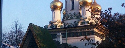 Руска църква Св. Николай Чудотворец (Russian Church Sv. Nikolay Chudotvorets) is one of Sofia.