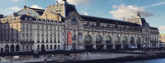 Batobus [Musée d'Orsay] is one of Paris.