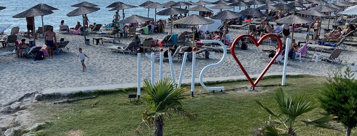 Siviri Beach is one of HY Harika Yavuz'un Kaydettiği Mekanlar.