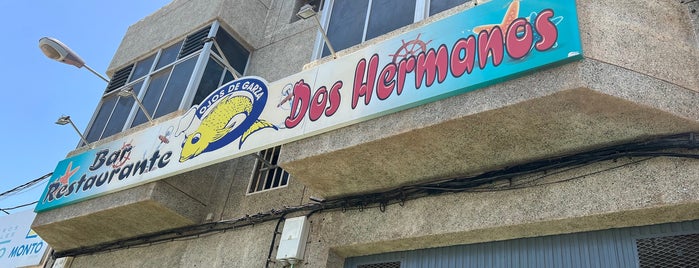 Restaurante Dos Hermanos is one of Comer bien en Canarias (goodsano.com).