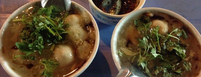 Súp Cua Hồng is one of What to eat?.