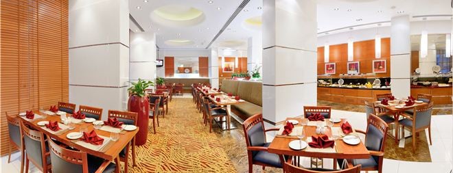 Ramada Hotel & Suites Sharjah is one of Locais curtidos por TC Bahadır.