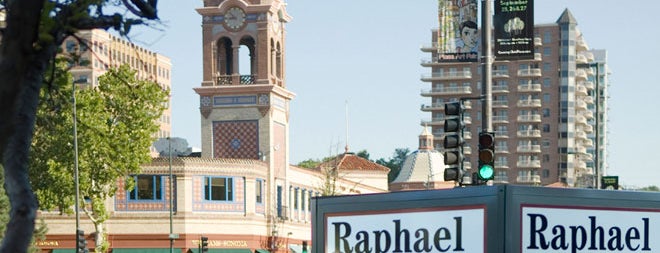 The Raphael Hotel, Autograph Collection is one of Kansas City & St. Louis.