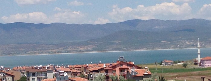 Plaj yolu is one of Lugares favoritos de Cenk.