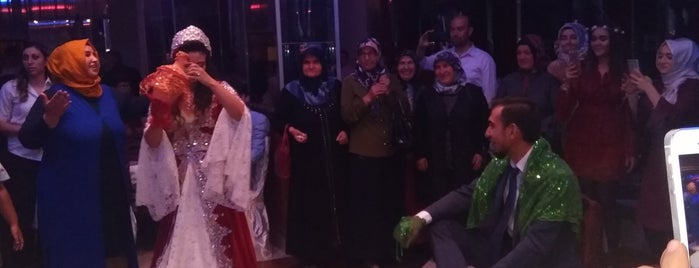 Ilknur Düğün Salonu is one of BuRcak'ın Beğendiği Mekanlar.