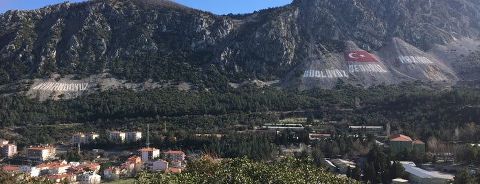 Eğirdir Orduevi is one of Lieux qui ont plu à Taner.