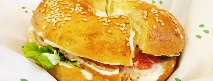 Bagel Caffe is one of Vikachy'ın Kaydettiği Mekanlar.