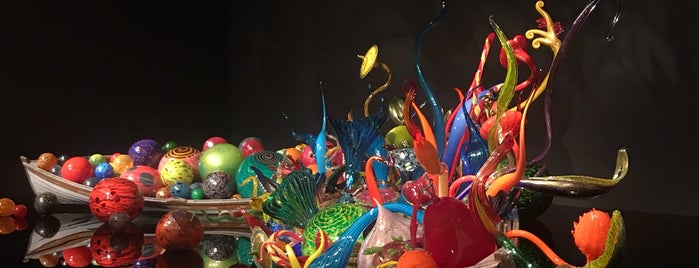 Chihuly Garden and Glass is one of Lugares favoritos de Neha.