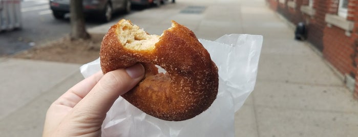 Carpe Donut NYC is one of Bakery Exploration!.