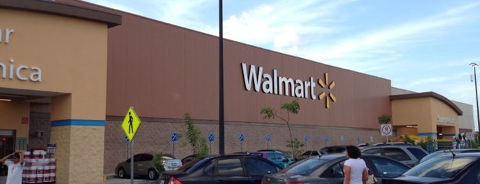Walmart is one of Marielenさんのお気に入りスポット.
