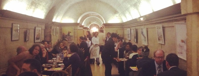 Foyer de la Madeleine is one of Paris Restos rapides.