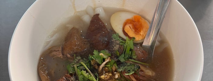 ร้านขาหมู 5 รางวัลอร่อย is one of สมุทรปราการ, ฉะเชิงเทรา.