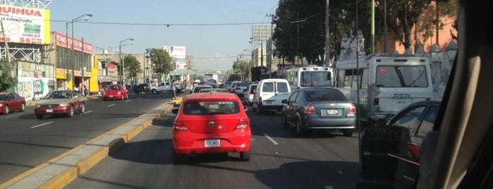 Calz. de la Viga y Calz. Ermita Iztapalapa is one of Tempat yang Disukai Breen.