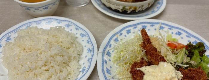 Kitchen Okada is one of ワンコイン的ランチ店(新橋).
