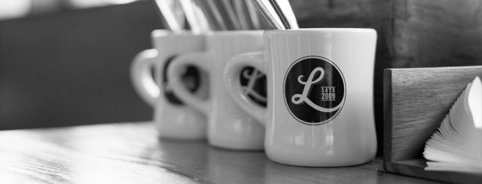 Local Coffee is one of Lugares favoritos de John.