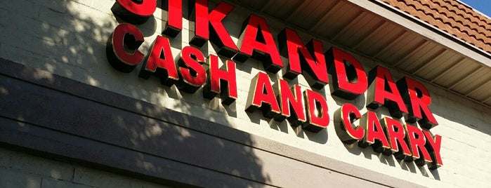 Sikandar Cash & Carry is one of Apoorvさんのお気に入りスポット.