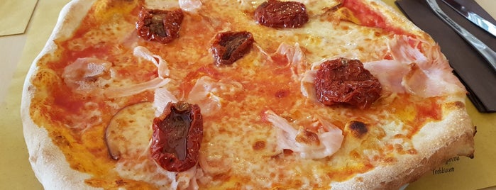 La Pizzeria is one of Risto visitati.