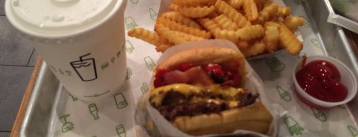 Shake Shack is one of D’s Liked Places.
