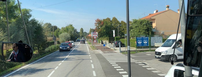 Raccordo A4 - A27 / (TO-TS - VE-Belluno) is one of Autostrada A4 - «Serenissima».