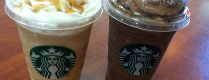 Starbucks is one of Davidさんの保存済みスポット.