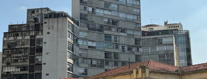 Edifício Eiffel is one of Oscar Niemeyer [1907-2012].