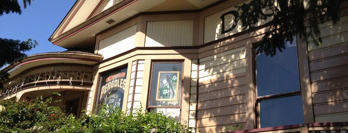 Caffe Pergolesi is one of Santa Cruz Places.